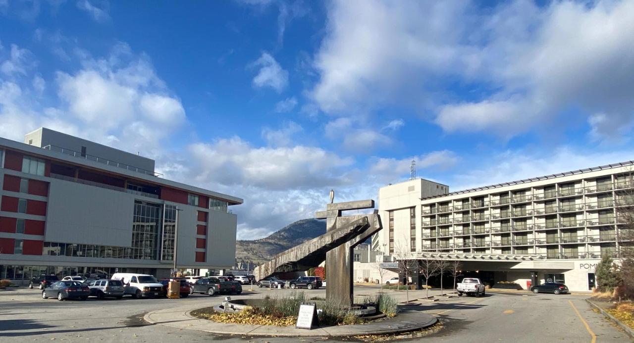 Penticton Lakeside Resort Exterior photo